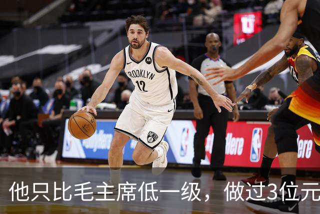 他只比毛主席低一级，做过3位元帅的领导，1955年授衔却一无所获