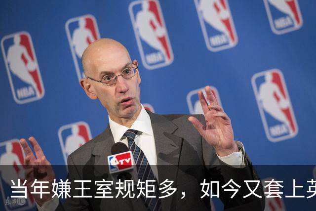 当年嫌王室规矩多，如今又套上英国品牌，拿粉色指甲油立人设：梅根这出返英戏，演给谁看呢